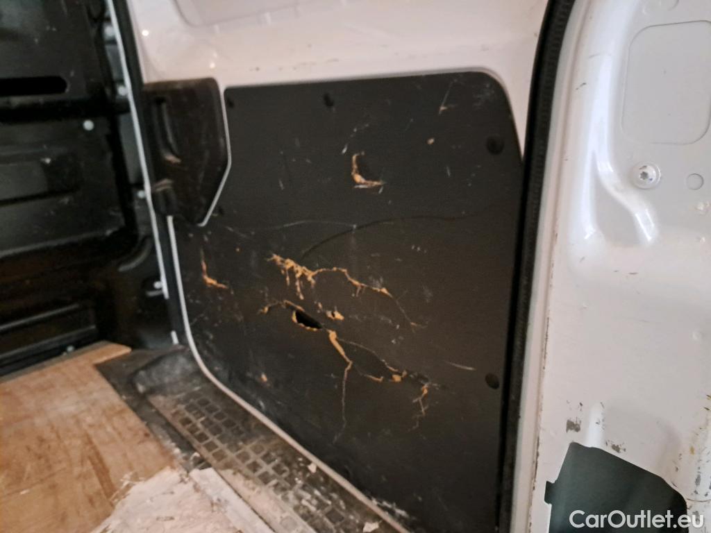  Peugeot  Expert  Fourgon Asphalt L2 2.0 HDi 120CV BVM6 E6dT #45