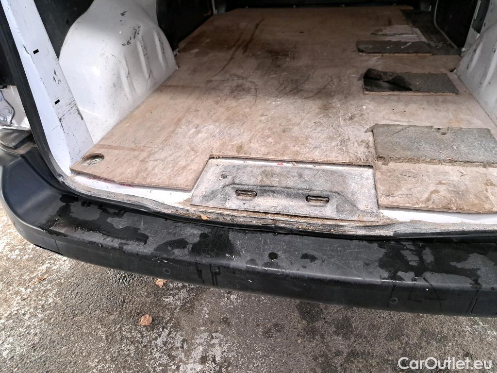  Peugeot  Expert  Fourgon Asphalt L2 2.0 HDi 120CV BVM6 E6dT #43