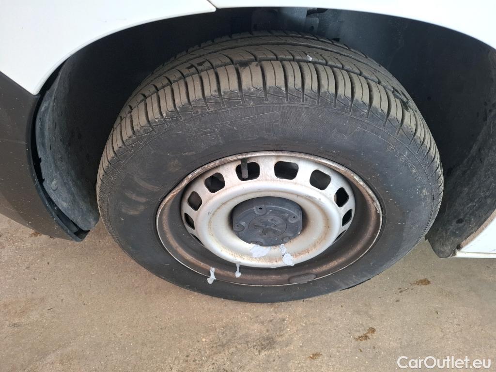  Peugeot  Partner  Premium L1 1.5 HDi 75CV BVM5 E6dT #24