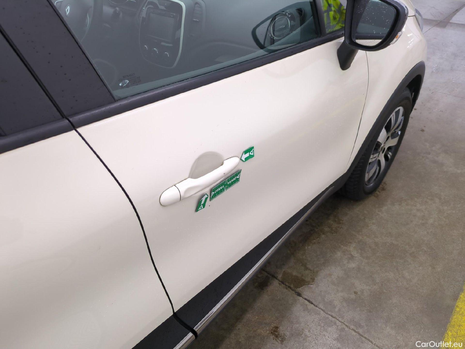  Renault  Captur RENAULT  5p Crossover Business dCi 90 #19