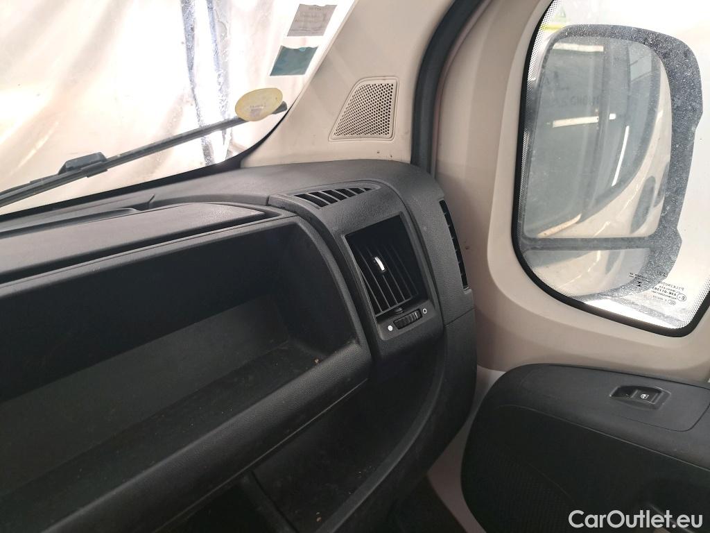  Peugeot  Boxer PEUGEOT  VU 4p Fourgon BLUEHDI 110 PREMIUM PACK 330 L1H1 #49