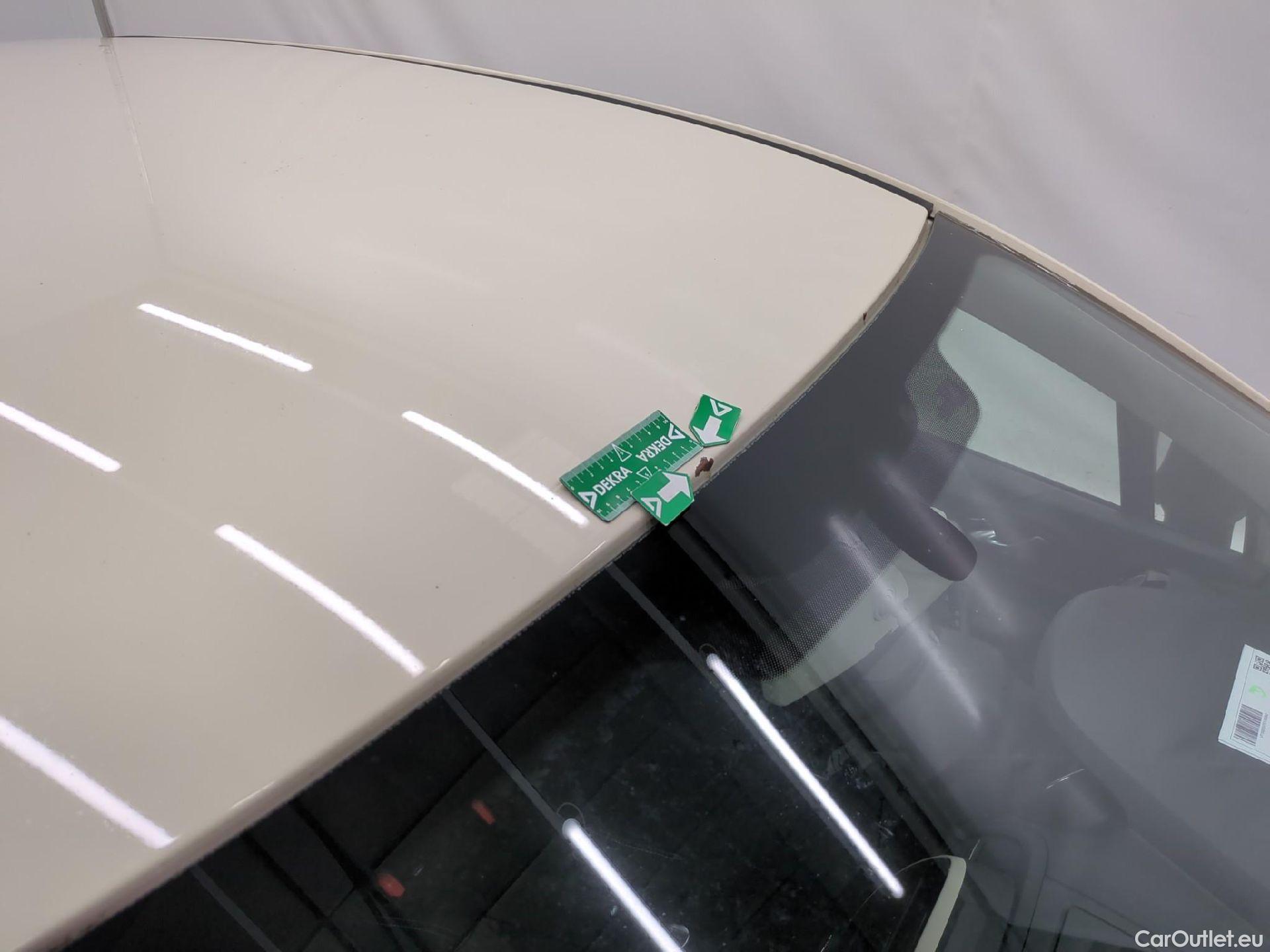  Renault  Captur RENAULT  5p Crossover Business dCi 90 #16