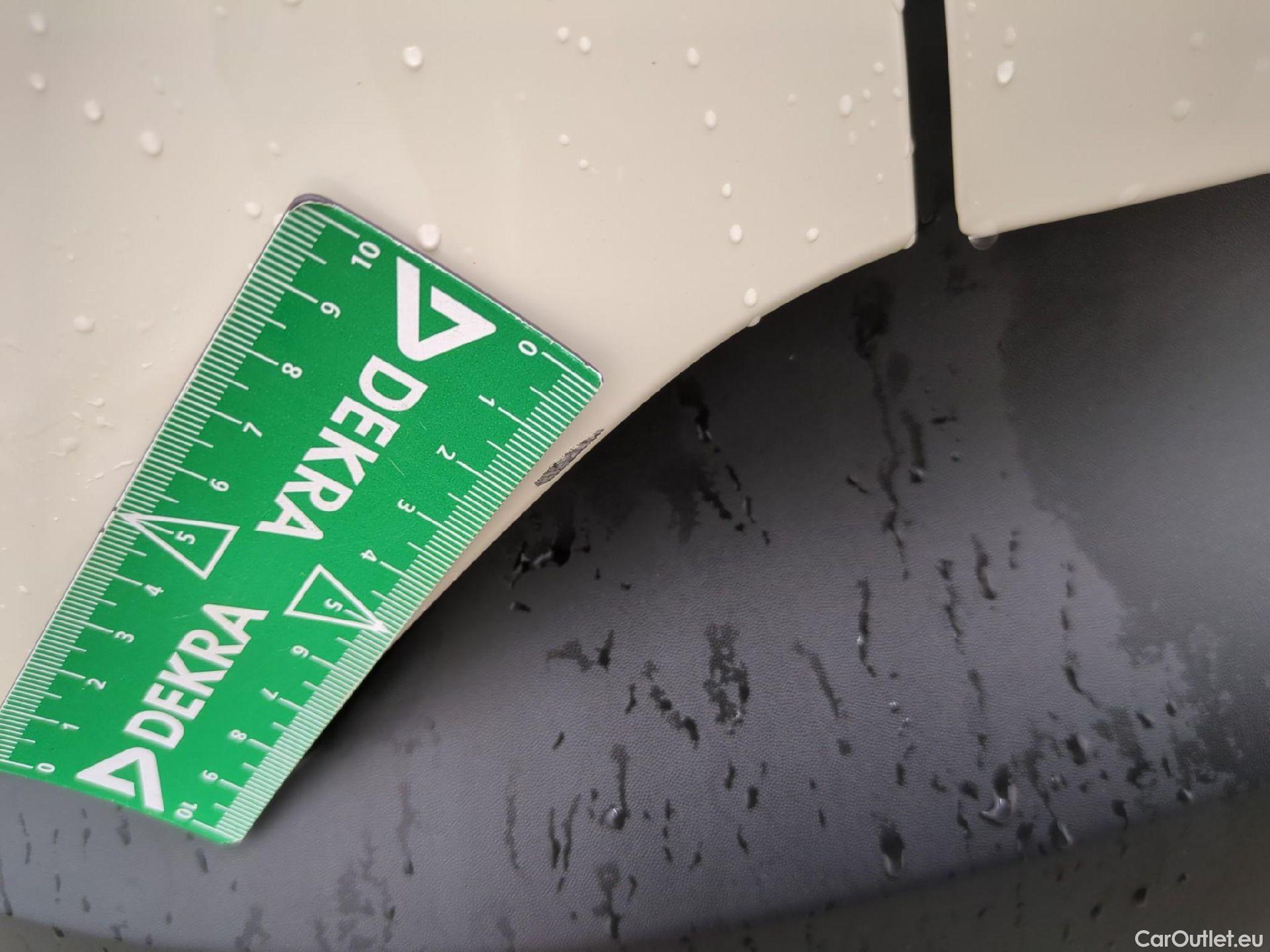  Renault  Captur RENAULT  5p Crossover Business dCi 90 #18