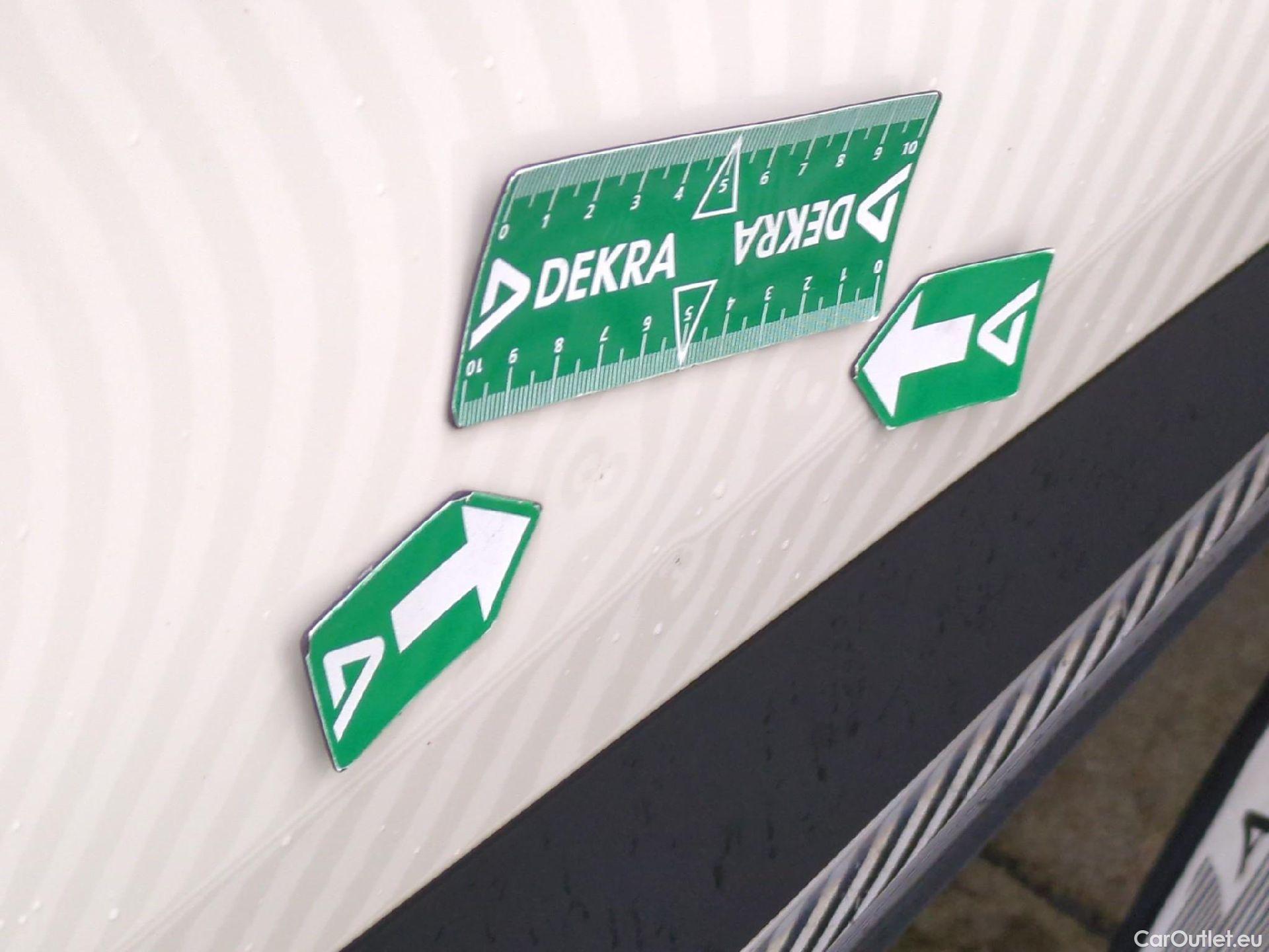  Renault  Captur RENAULT  5p Crossover Business dCi 90 #23