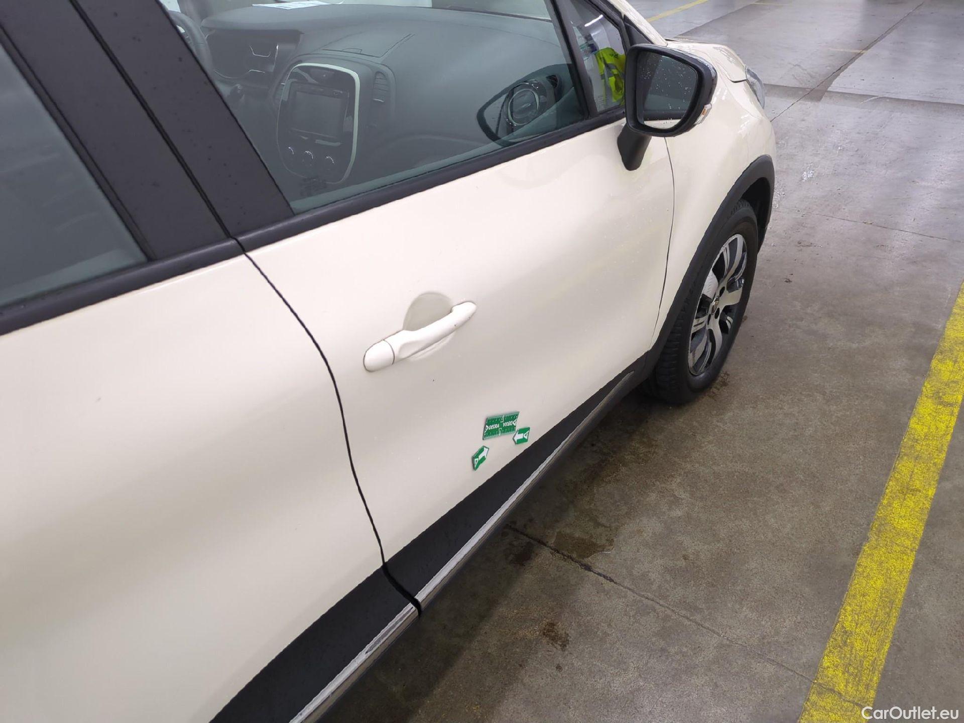  Renault  Captur RENAULT  5p Crossover Business dCi 90 #21