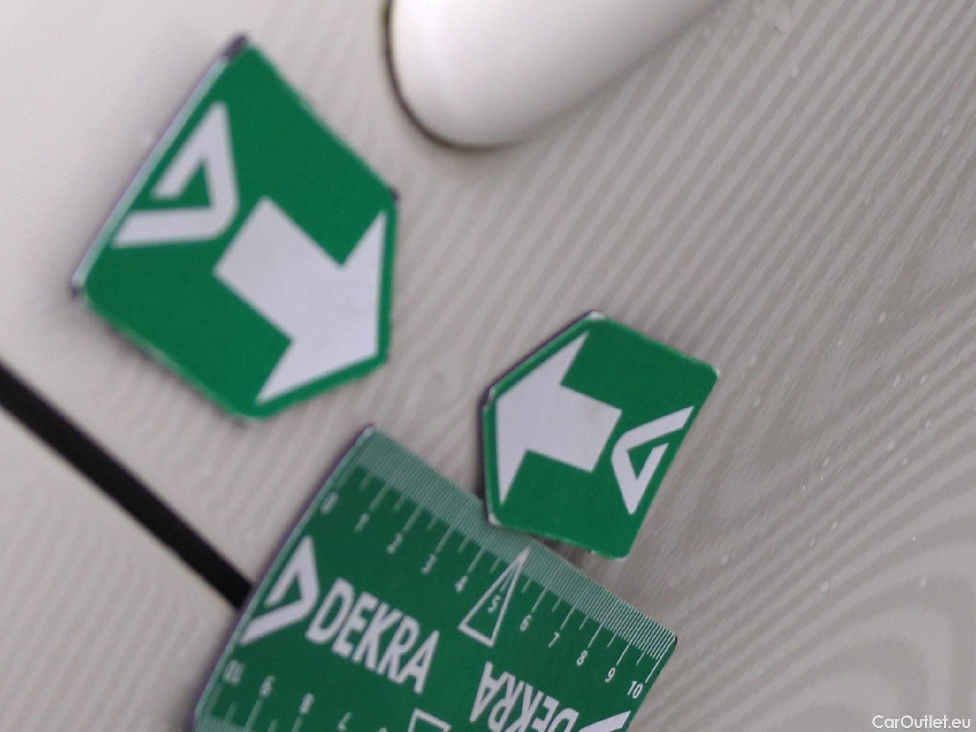  Renault  Captur RENAULT  5p Crossover Business dCi 90 #22