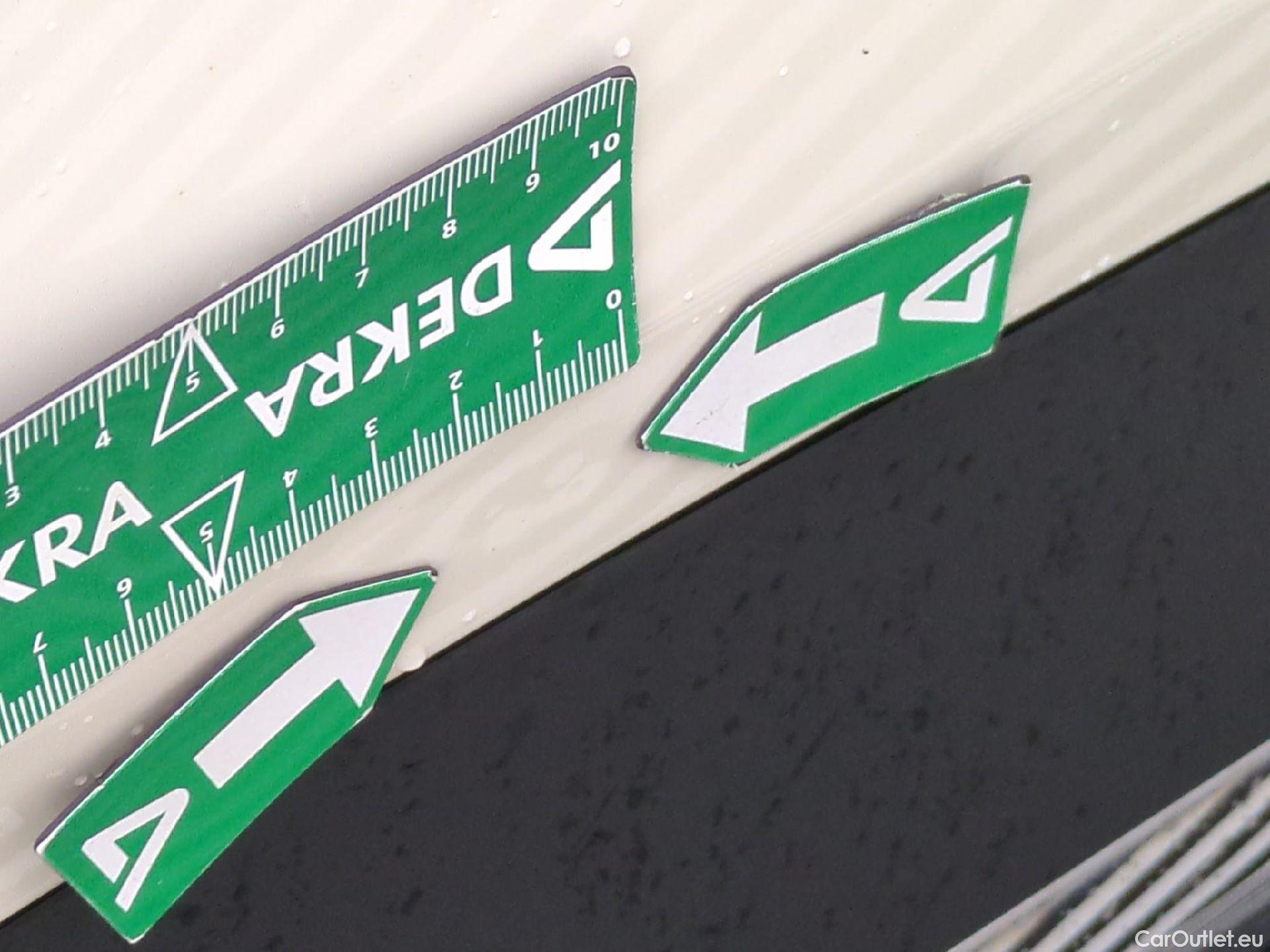  Renault  Captur RENAULT  5p Crossover Business dCi 90 #12