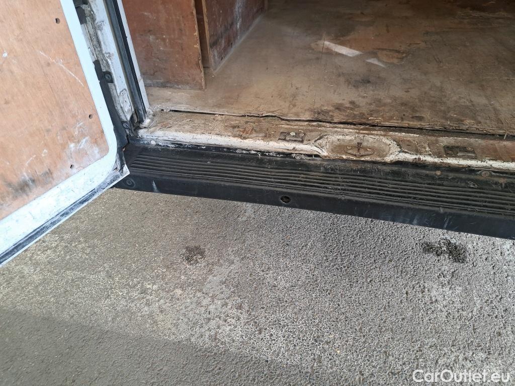  Peugeot  Boxer PEUGEOT  VU 4p Fourgon BLUEHDI 110 PREMIUM PACK 330 L1H1 #43