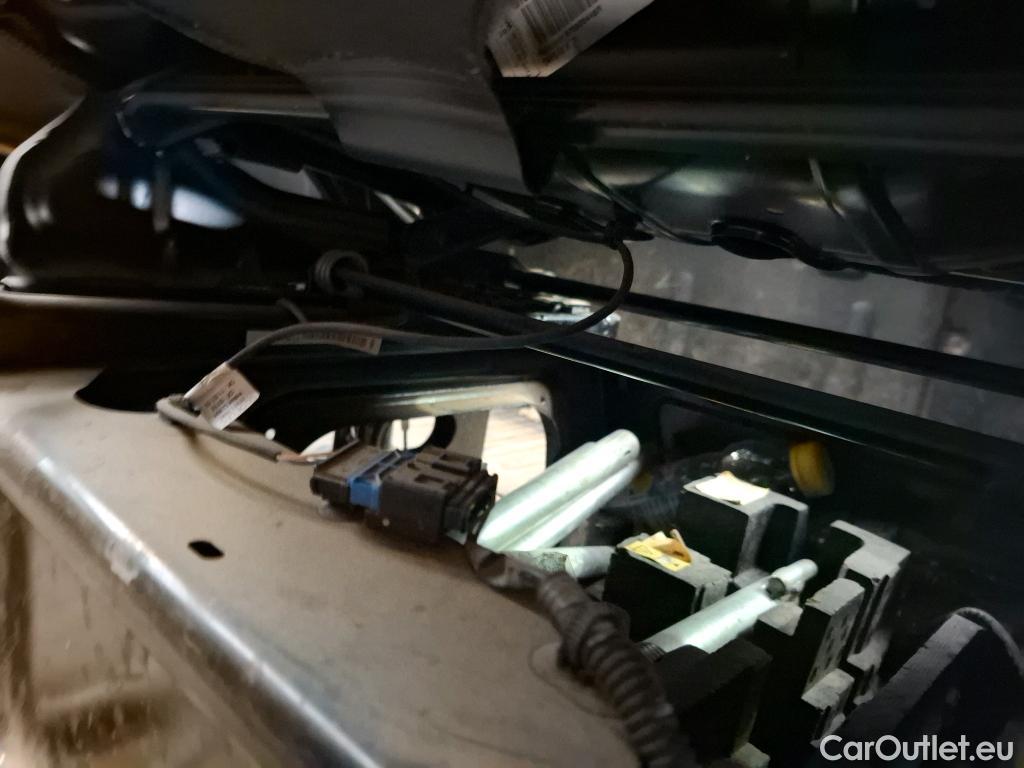  Renault  Master RENAULT  DC VU 4p Châssis double cabine DC Cf Trac F3500 L3 dCi 130 E6 #90