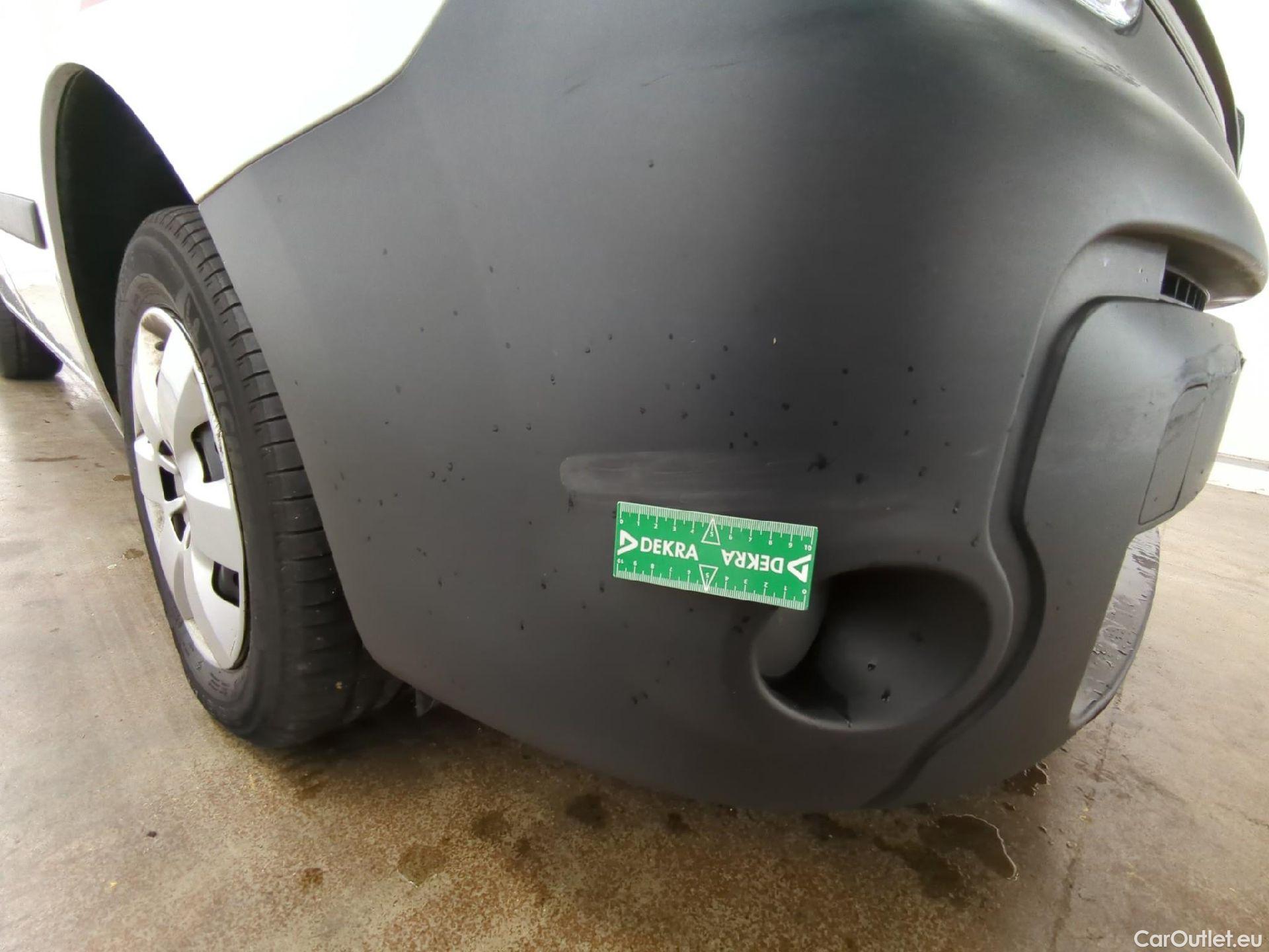  Renault  Kangoo  II Express Extra (Série Spéciale) 1.5 dCi 95CV BVM6 E6dT #38