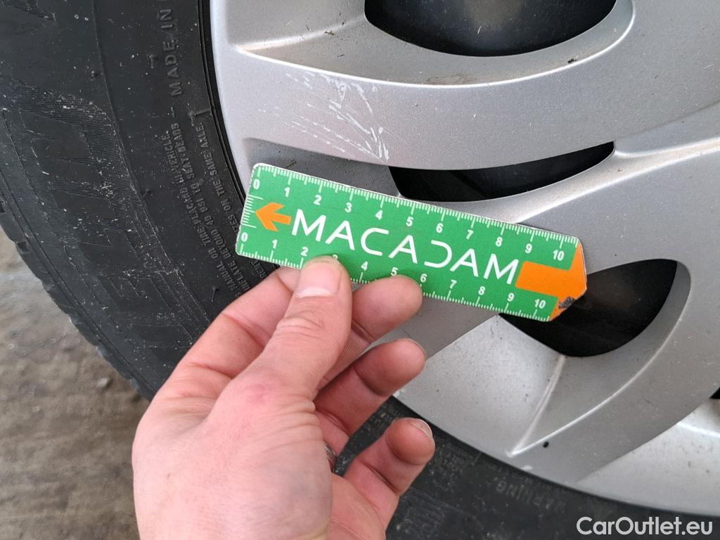  Renault  Clio  IV Air MediaNav 1.5 dCi 75CV BVM5 E6 #39