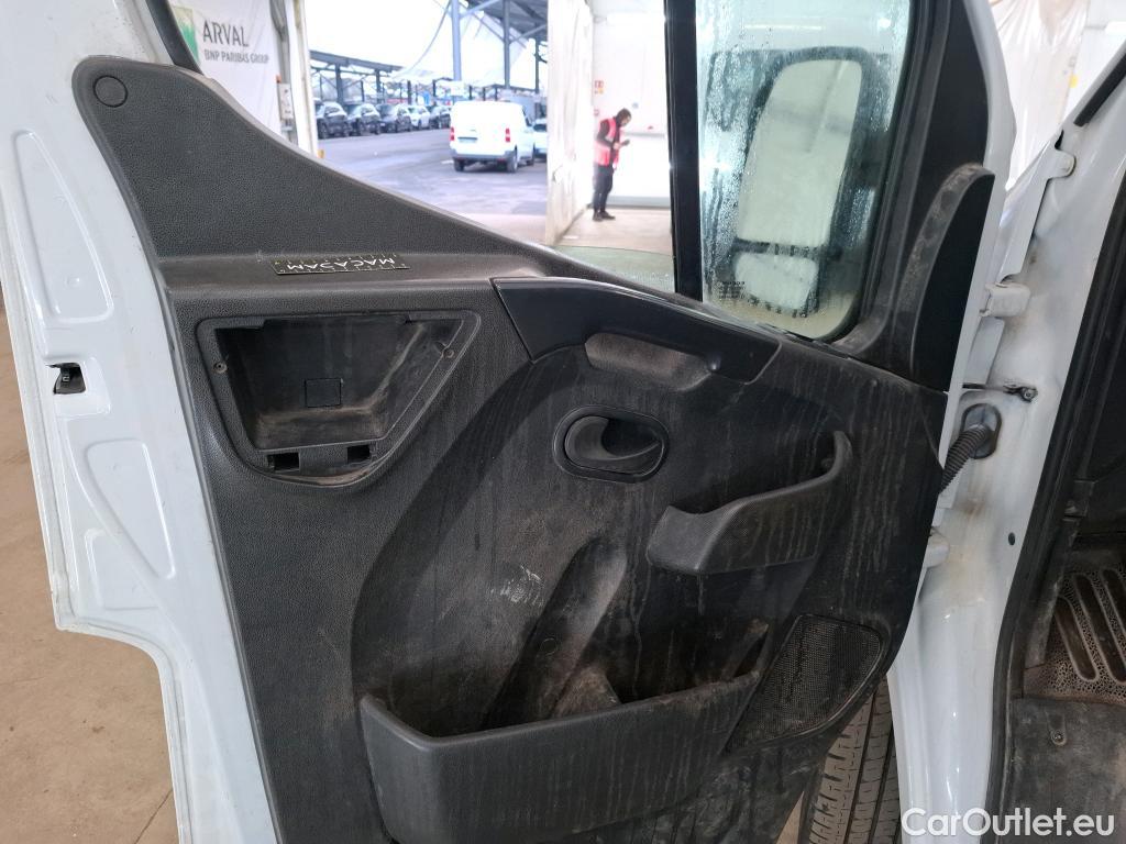  Renault  Master RENAULT  DC VU 4p Châssis double cabine DC Cf Trac F3500 L3 dCi 130 E6 #37