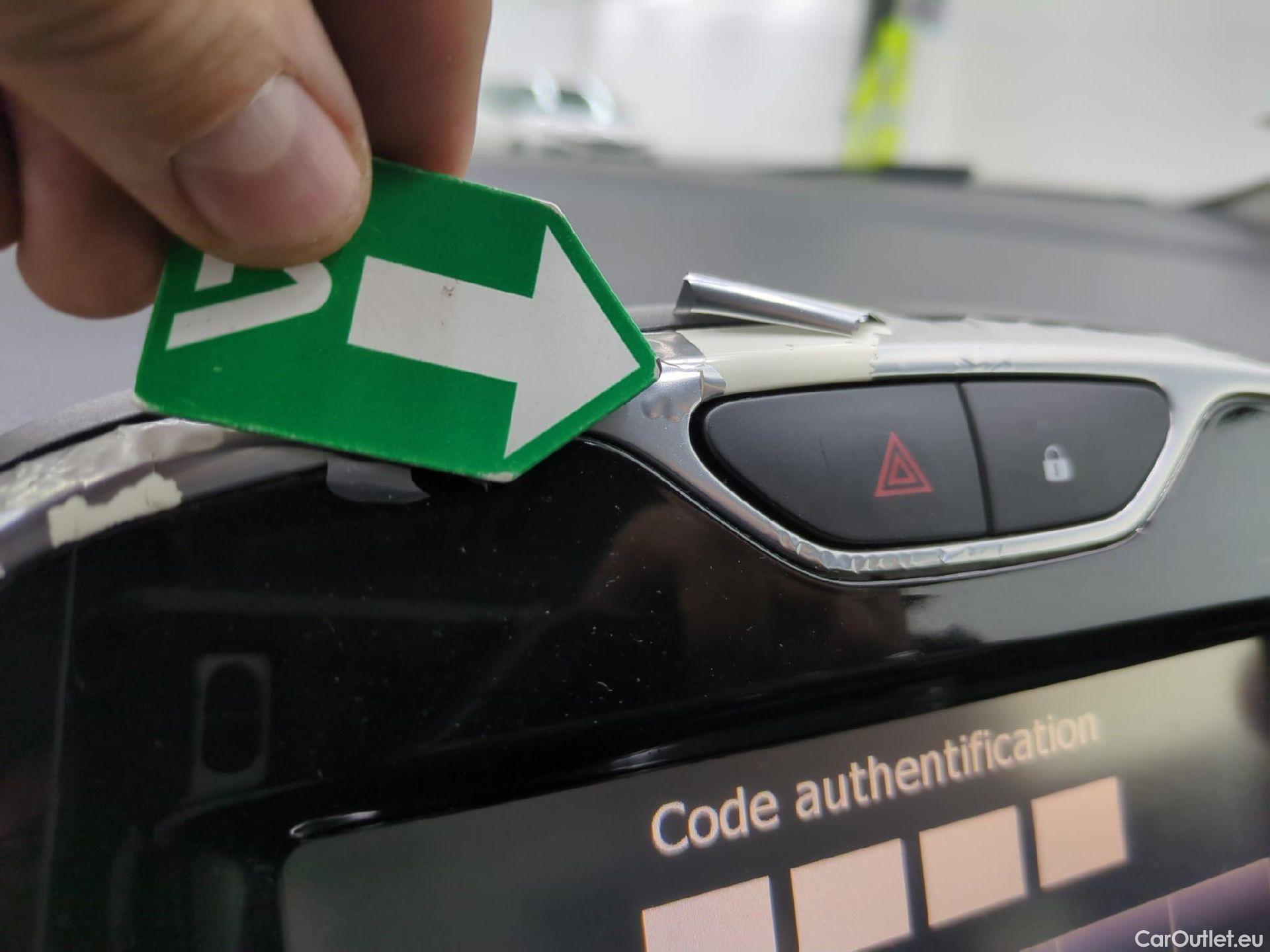  Renault  Clio  IV Air MediaNav 1.5 dCi 90CV BVM5 E6 #3