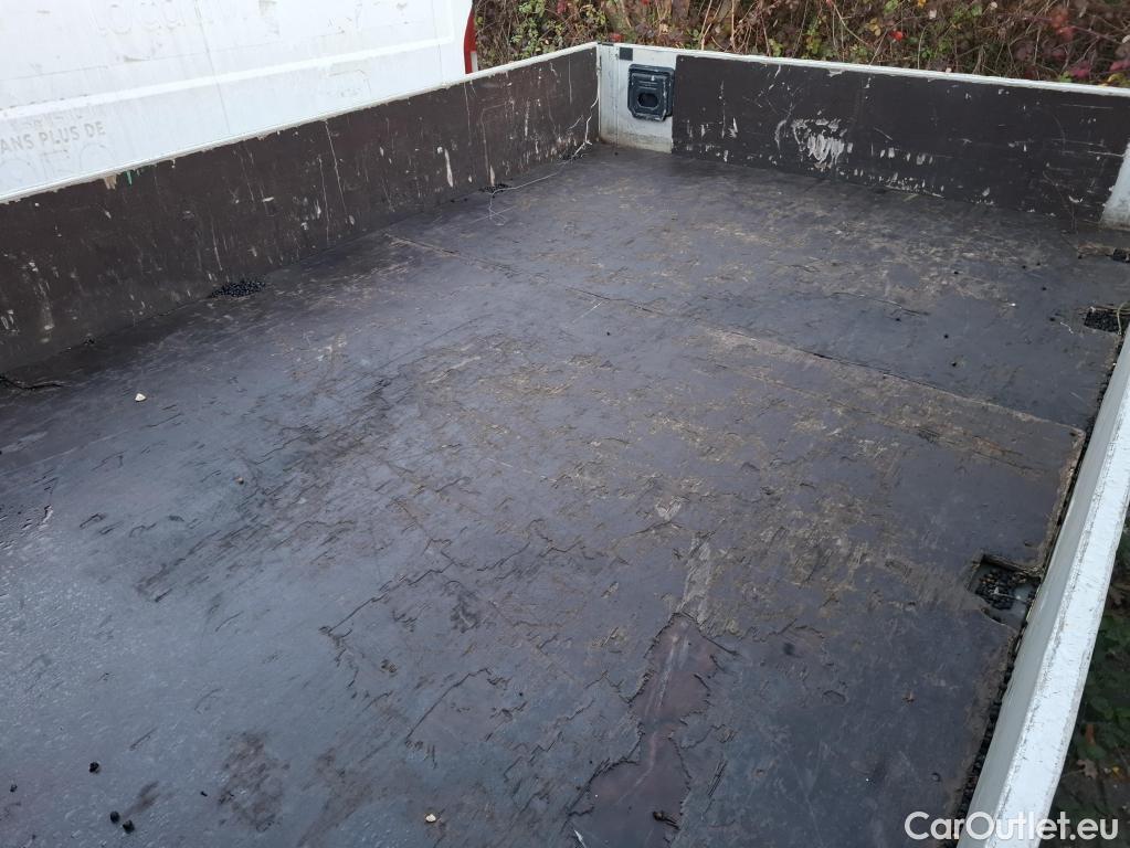  Renault  Master RENAULT  DC VU 4p Châssis double cabine DC Cf Trac F3500 L3 dCi 130 E6 #98