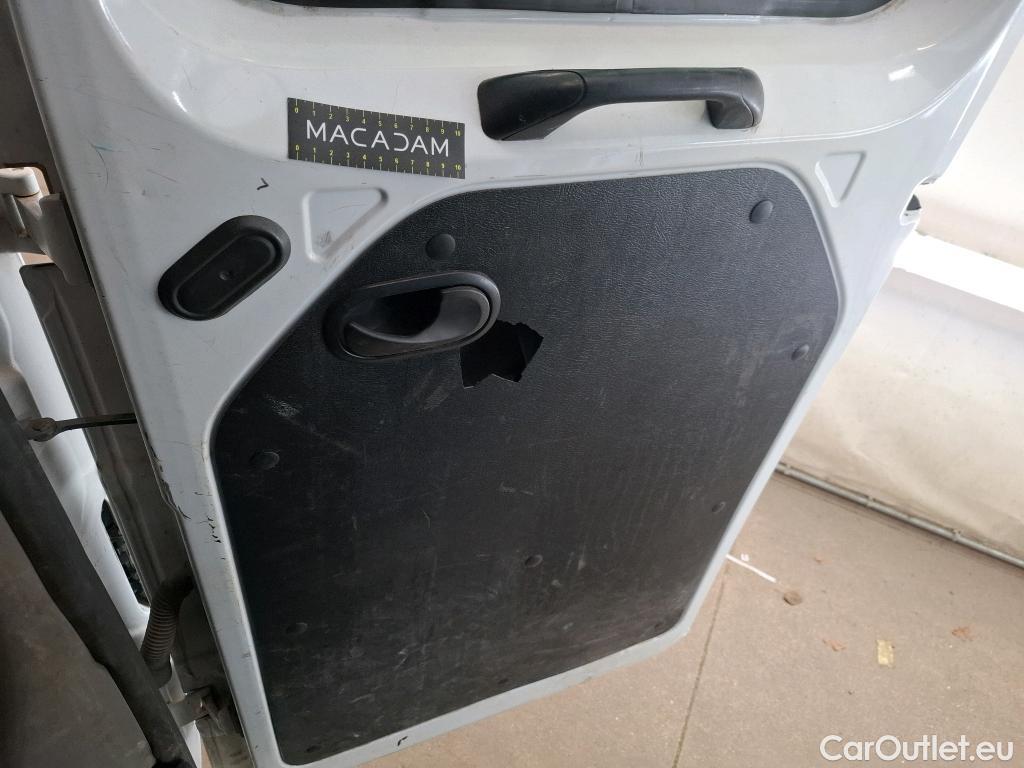  Renault  Master RENAULT  DC VU 4p Châssis double cabine DC Cf Trac F3500 L3 dCi 130 E6 #78