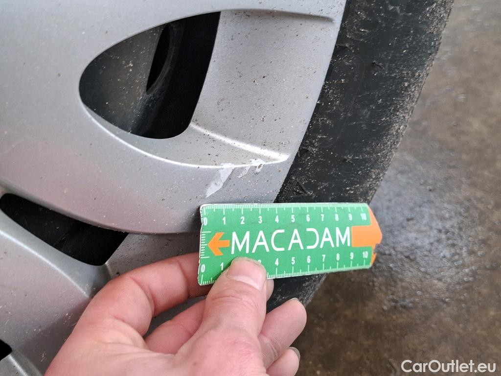  Renault  Clio  IV Air MediaNav 1.5 dCi 75CV BVM5 E6 #33