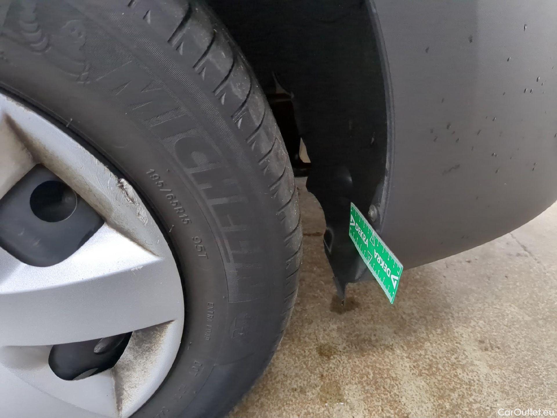  Renault  Kangoo  II Express Extra (Série Spéciale) 1.5 dCi 95CV BVM6 E6dT #8