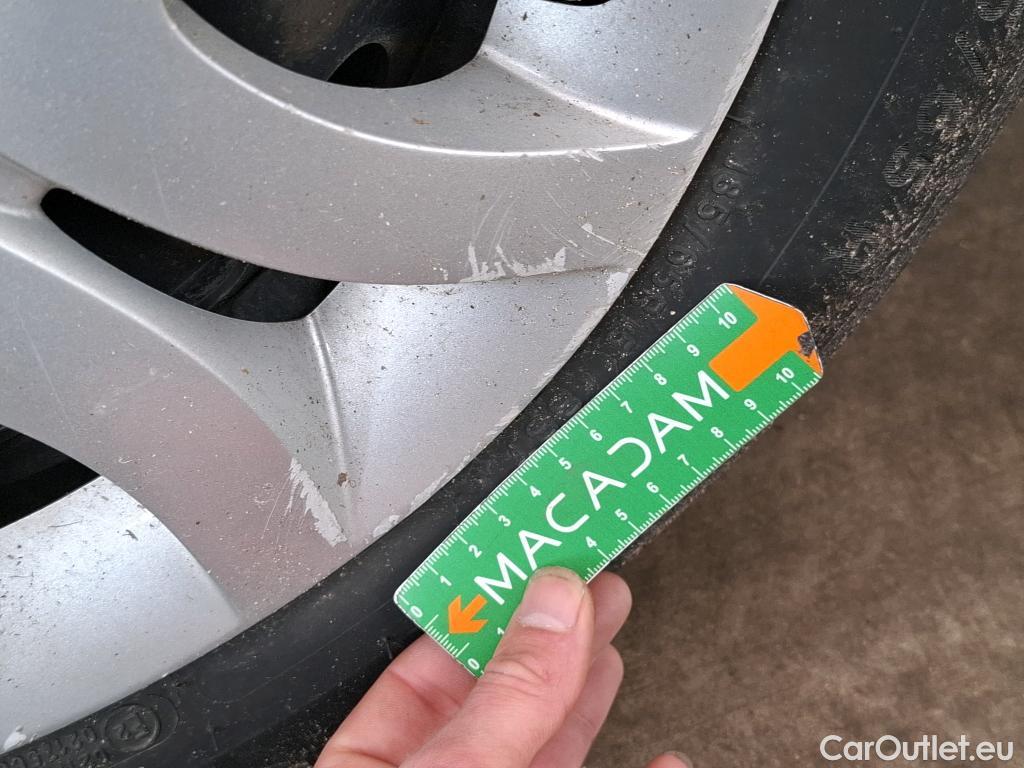  Renault  Clio  IV Air MediaNav 1.5 dCi 75CV BVM5 E6 #38