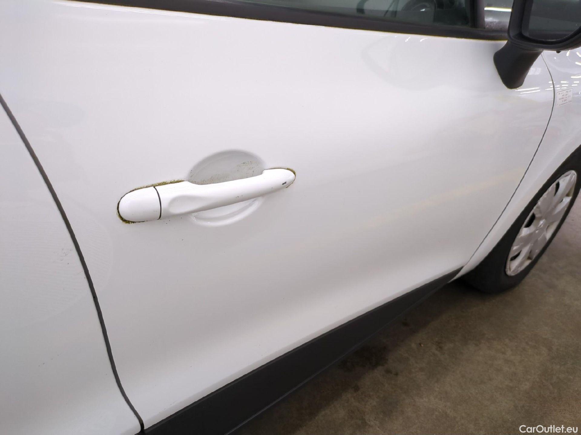  Renault  Clio  IV Air MediaNav 1.5 dCi 90CV BVM5 E6 #32