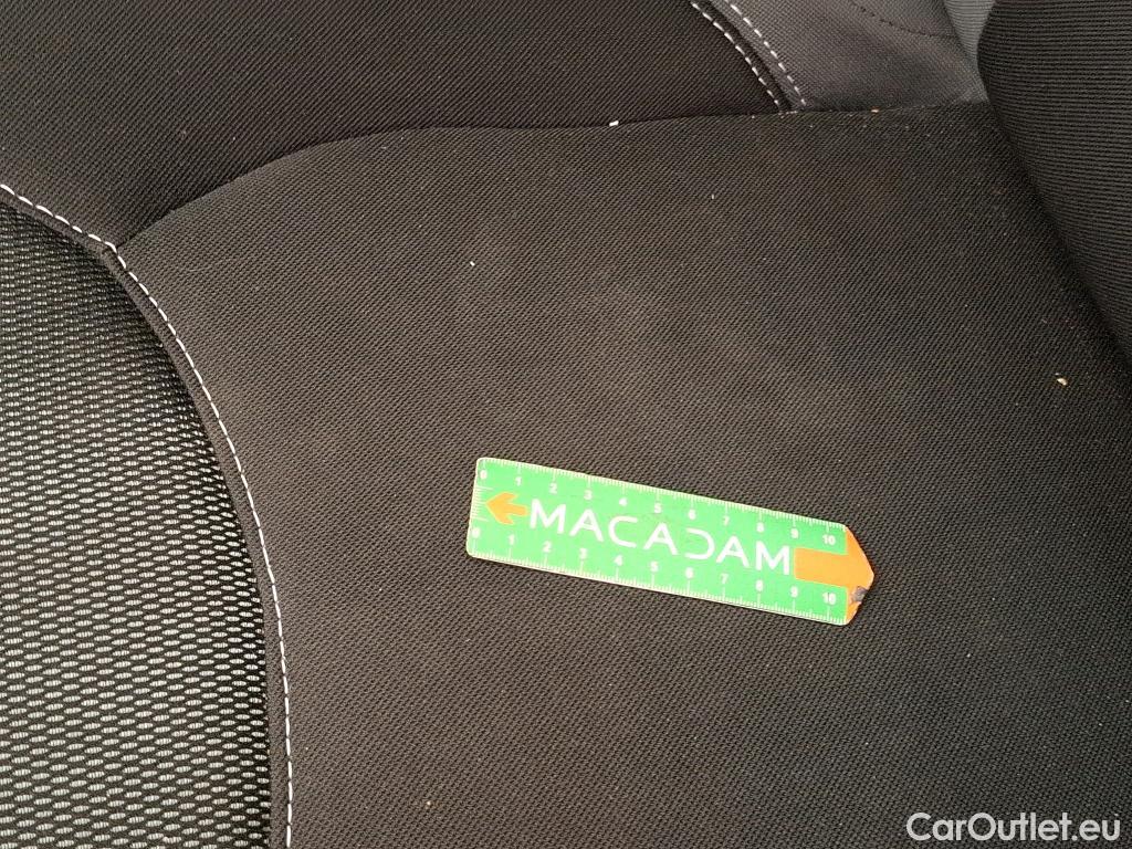  Renault  Clio  IV Air MediaNav 1.5 dCi 75CV BVM5 E6 #27