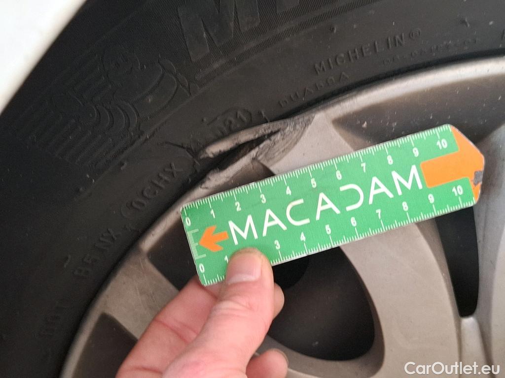  Renault  Clio  IV Air MediaNav 1.5 dCi 75CV BVM5 E6 #25