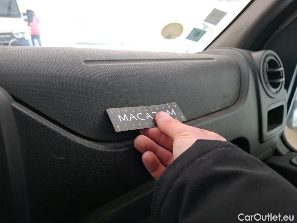  Renault  Master RENAULT  DC VU 4p Châssis double cabine DC Cf Trac F3500 L3 dCi 130 E6 #70