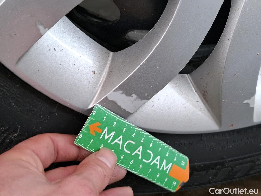  Renault  Clio  IV Air MediaNav 1.5 dCi 75CV BVM5 E6 #31