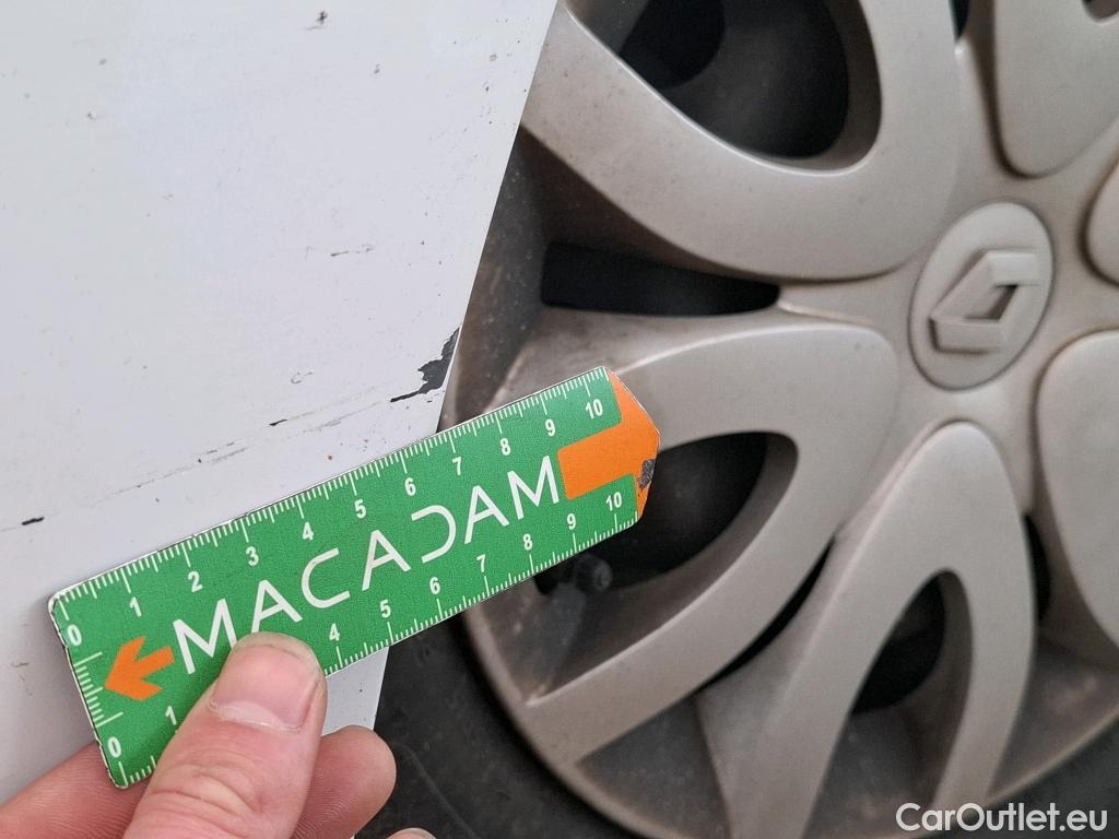  Renault  Clio  IV Air MediaNav 1.5 dCi 75CV BVM5 E6 #2