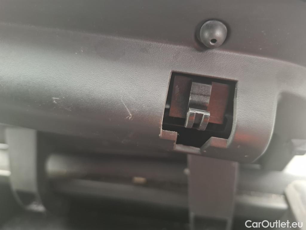  Renault  Trafic  Fourgon L1H1 1000 Confort 1.6 dCi 95CV BVM6 E6dT #48