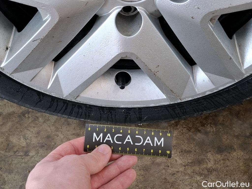  Renault  Clio  V Business 1.6 E-TECH Hybrid 140CV BVA6 E6d #18