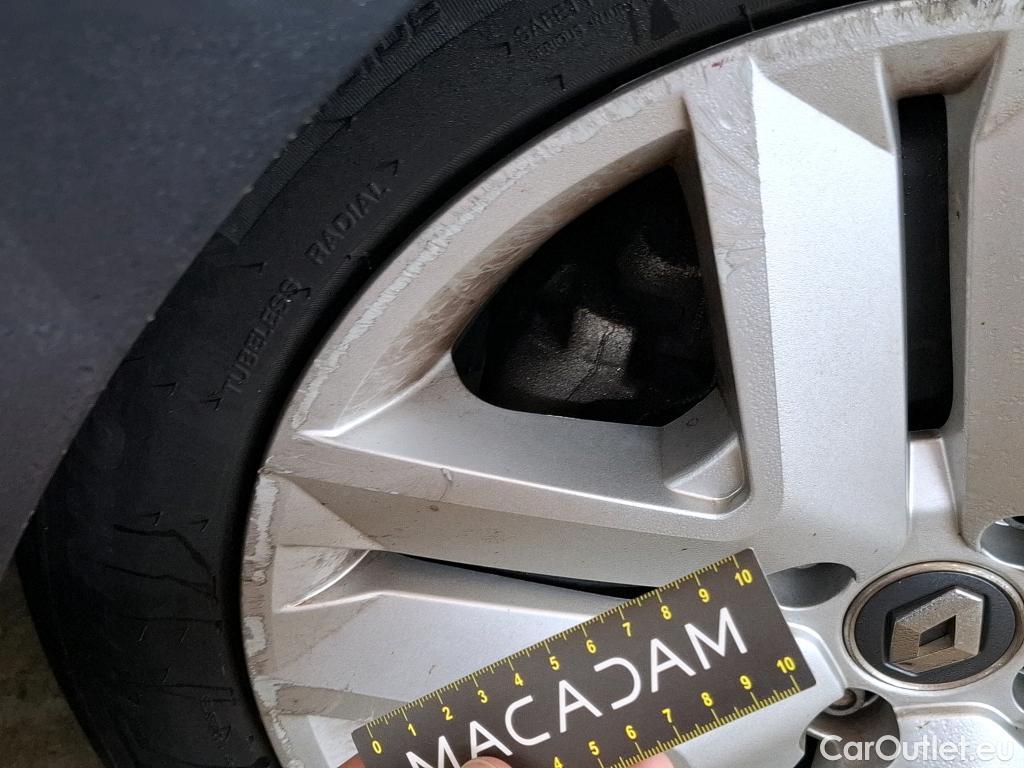  Renault  Clio  V Business 1.6 E-TECH Hybrid 140CV BVA6 E6d #24