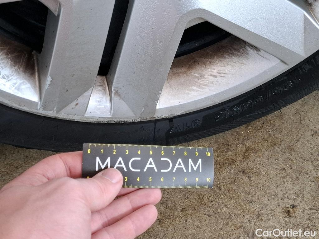  Renault  Clio  V Business 1.6 E-TECH Hybrid 140CV BVA6 E6d #26