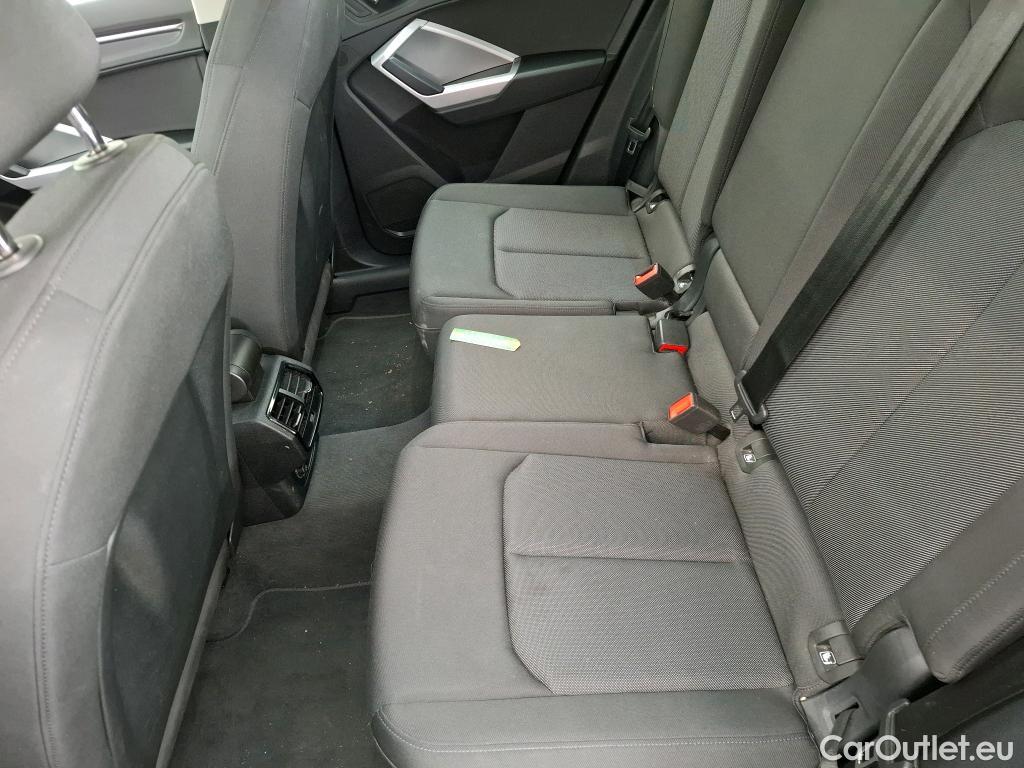  Audi  Q3 AUDI  / 2018 / 5P / SUV 45 TFSI E 245 S TRONIC BUSINESS LINE #20