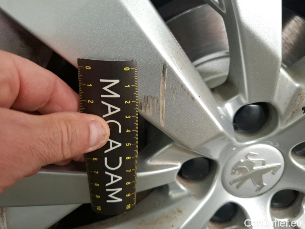  Peugeot  5008  Active Business 1.2 PureTech 130CV BVM6 7 Sieges E6d #26