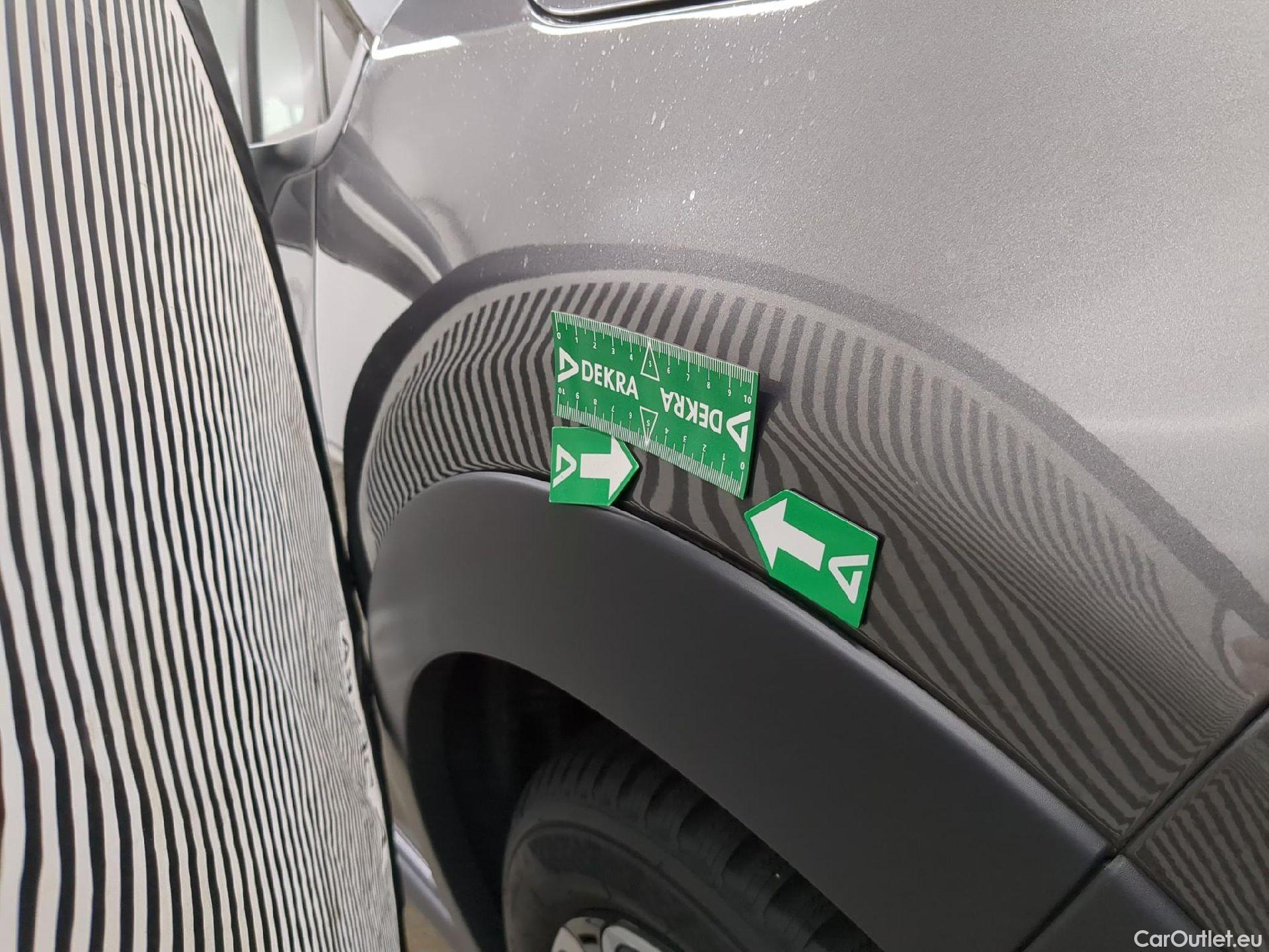  Citroen  C3  Feel Pack 1.2 PureTech 80CV BVM5 E6d #8