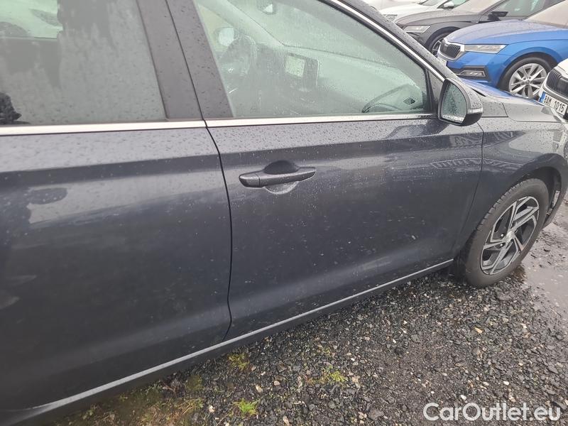  Hyundai  i30   cw (PD)(2017->)  kom.1.5i Family Smart 5d #16