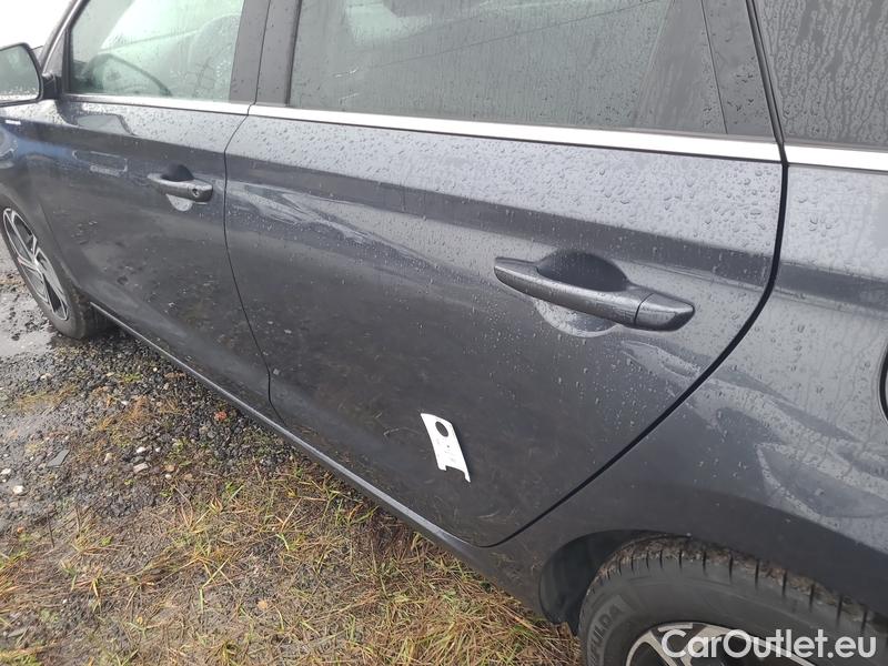  Hyundai  i30   cw (PD)(2017->)  kom.1.5i Family Smart 5d #12