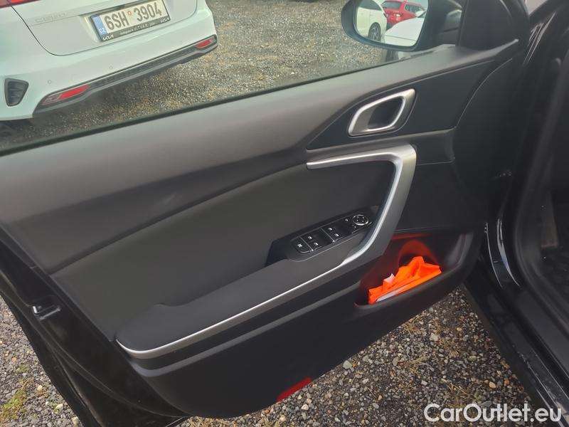  KIA  Cee'd Ceed  (CD) (2018->) Ceed 1.5 T-GDI 118 Top AT #9