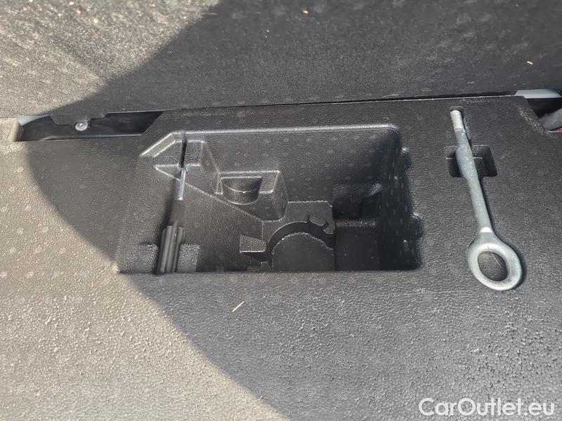  Alfa Romeo  Giulietta Giulia (952) (2016) Giulia 2.0T200 Super AT #14