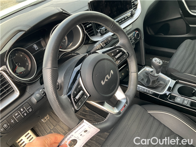  KIA  XCeed  1.5 T-GDI GT-Line 5d #4