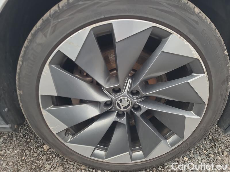  Skoda  ENYAQ  (5AZ) (2020)  82kWh 80x Loft AT 5d #30