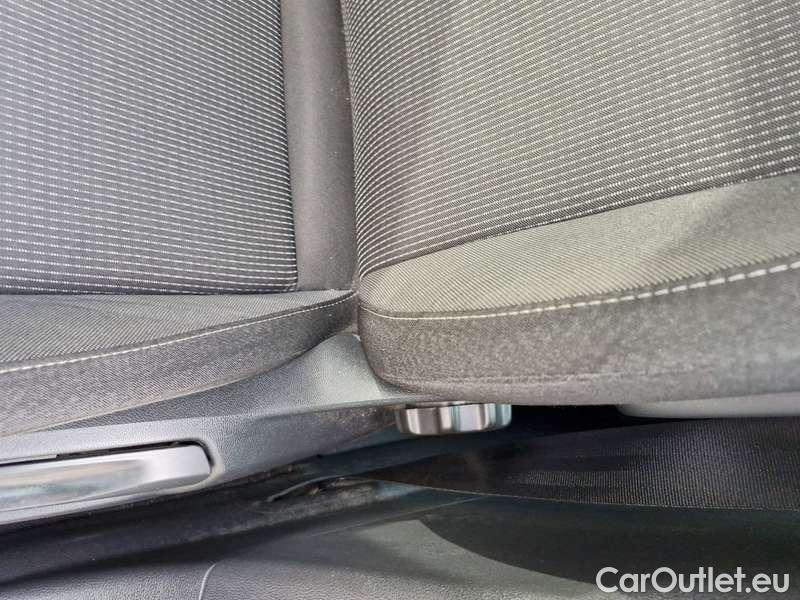  Skoda  Octavia  Lim. (NX3)(2020) Oct.2.0TDI 110 Ambition 4WD AT #3