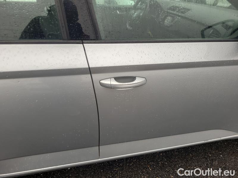  Skoda  Fabia  Combi (2015)  Com.1.0TSI 70 Ambition #26