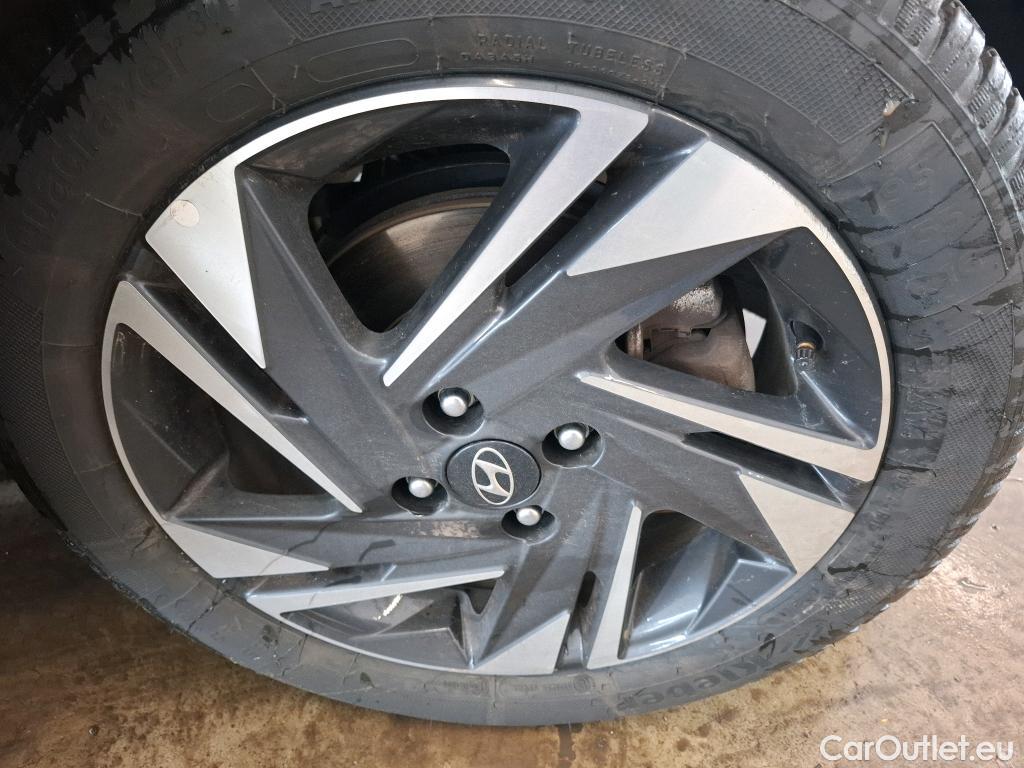  Hyundai  Bayon HYUNDAI  / 2021 / 5P / SUV 1.0 T-GDI 100 HYBRID 48V INTUITIVE #8