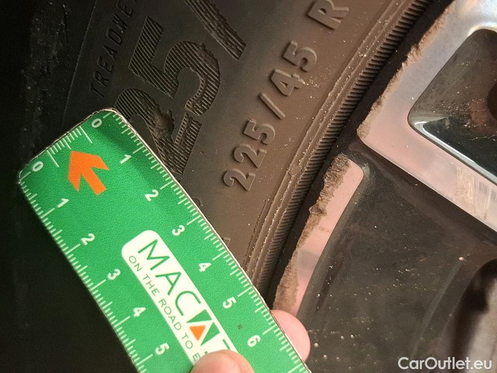  Mercedes  A-Klasse MERCEDES-BENZ Classe A Compact / 2018 / 5P / Berline A 250 e AMG Line 8G-DCT #16