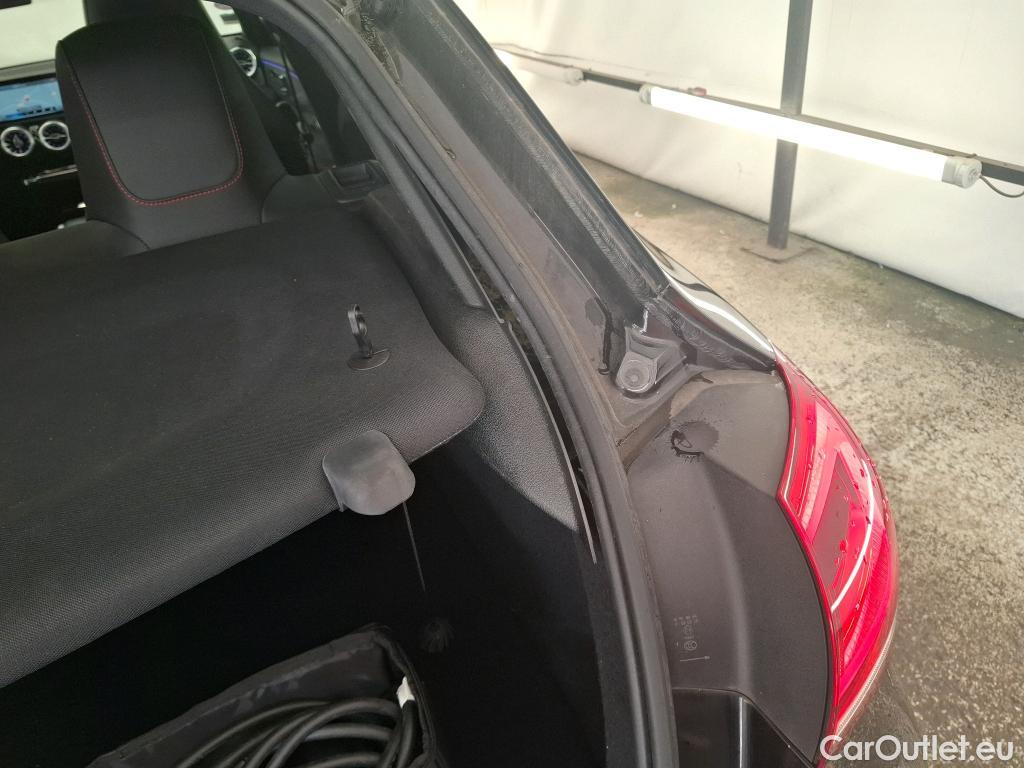  Mercedes  A-Klasse MERCEDES-BENZ Classe A Compact / 2018 / 5P / Berline A 250 e AMG Line 8G-DCT #37