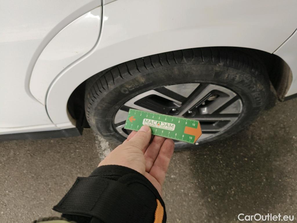  Hyundai  Konna HYUNDAI Kona / 2017 / 5P / SUV ELECTRIQUE 39 kWh 136 ch Intuitive #3