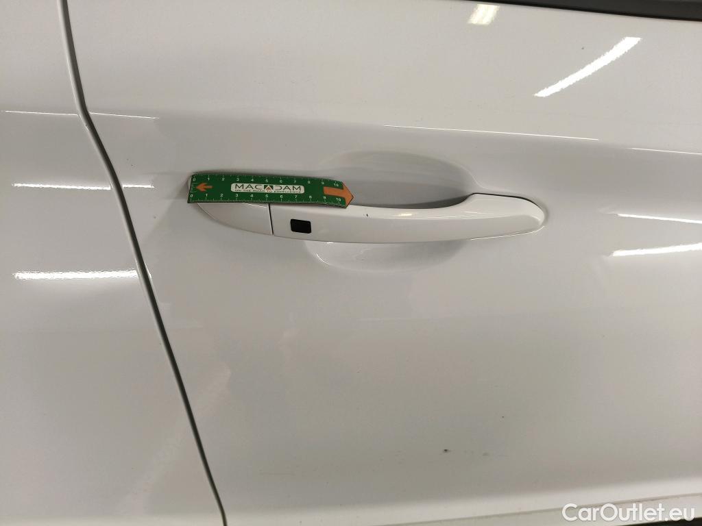  Hyundai  Konna HYUNDAI Kona / 2017 / 5P / SUV ELECTRIQUE 39 kWh 136 ch Intuitive #19