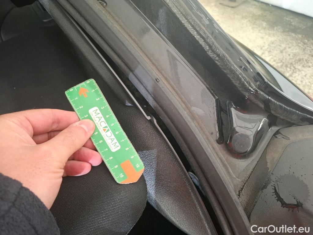  Mercedes  A-Klasse MERCEDES-BENZ Classe A Compact / 2018 / 5P / Berline A 250 e AMG Line 8G-DCT #38