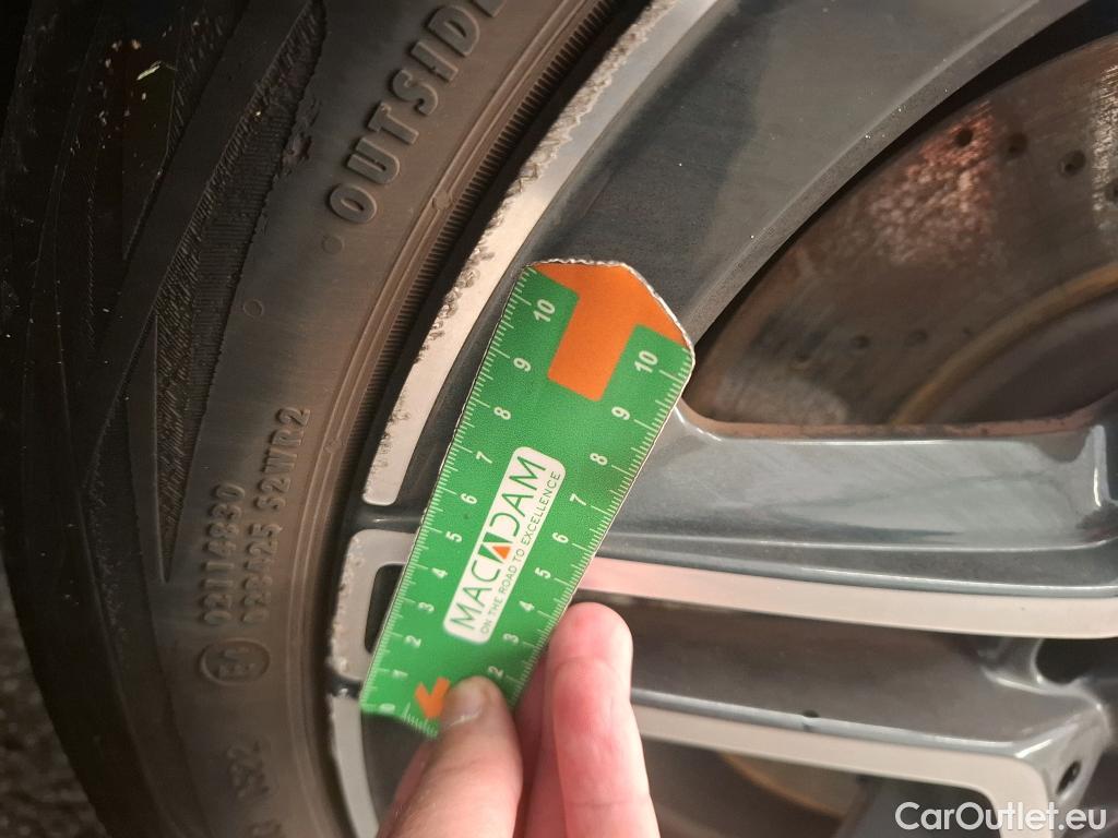  Mercedes  A-Klasse MERCEDES-BENZ Classe A Compact / 2018 / 5P / Berline A 250 e AMG Line 8G-DCT #27